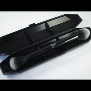 Kat Von D Shade&Light Contour Brush